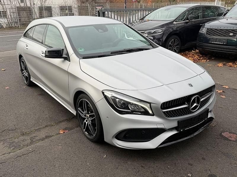 Silber Gebraucht 2018 Mercedes CLA220 Shooting Brake AMG line Kombi | 22.799 € (Guter Preis) - Bild 1/4