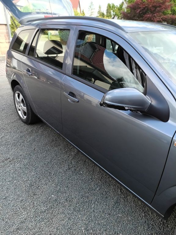 Silber Gebraucht 2006 Opel Astra Edition Kombi | 1.750 € (Guter Preis) - Bild 1/4
