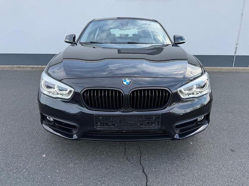 Gebraucht BMW 120 Advantage 190 PS (139 kW) 2017 Schwarz Kleinwagen