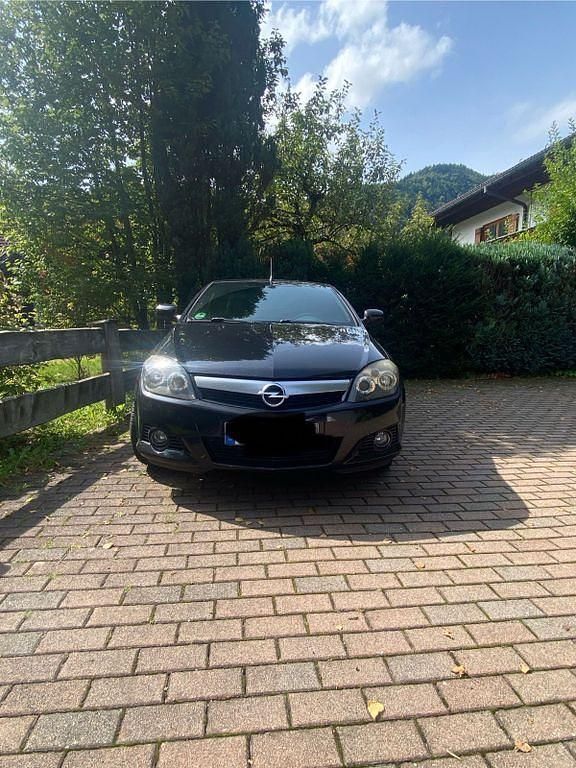Schwarz Gebraucht 2004 Opel Tigra Sport Cabrio | 2.000 € (Fairer Preis) - Bild 1/4