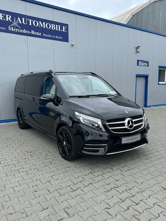 Gebraucht Mercedes V250 AMG line 190 PS (139 kW) 2018 Obsidianschwarz metallic Van / Kleinbus