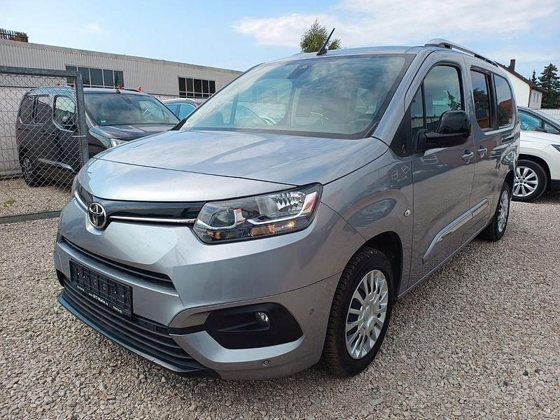 Grey pearl/gris artense Gebraucht 2022 Toyota Proace Verso City Kombi | 23.999 € (Guter Preis) - Bild 1/4