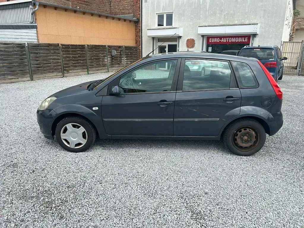 Gebraucht Ford Fiesta 80 PS (58 kW) 2008 Grau Kleinwagen