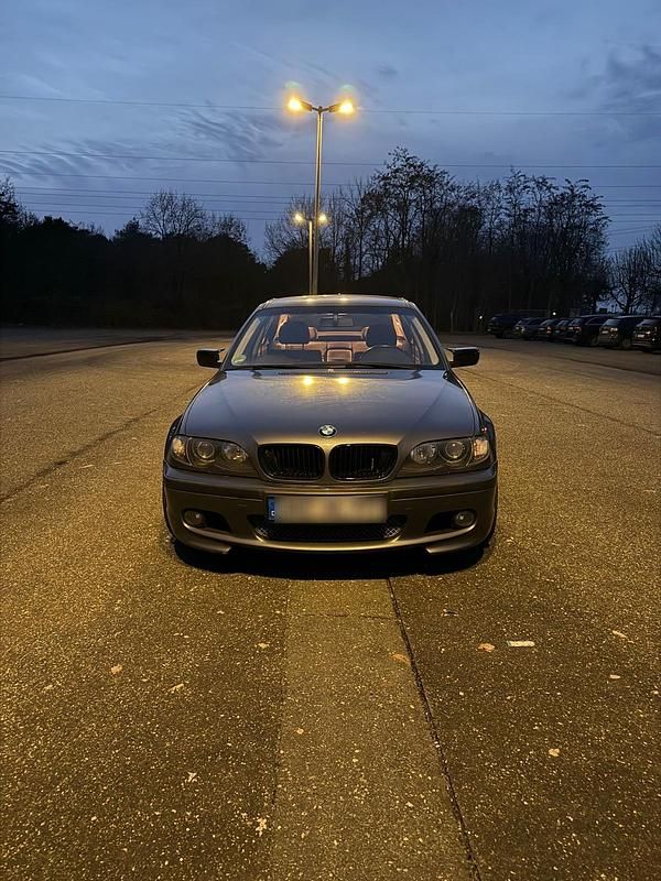 Gebraucht BMW 325 Basis 192 PS (141 kW) 2001 Grau Limousine