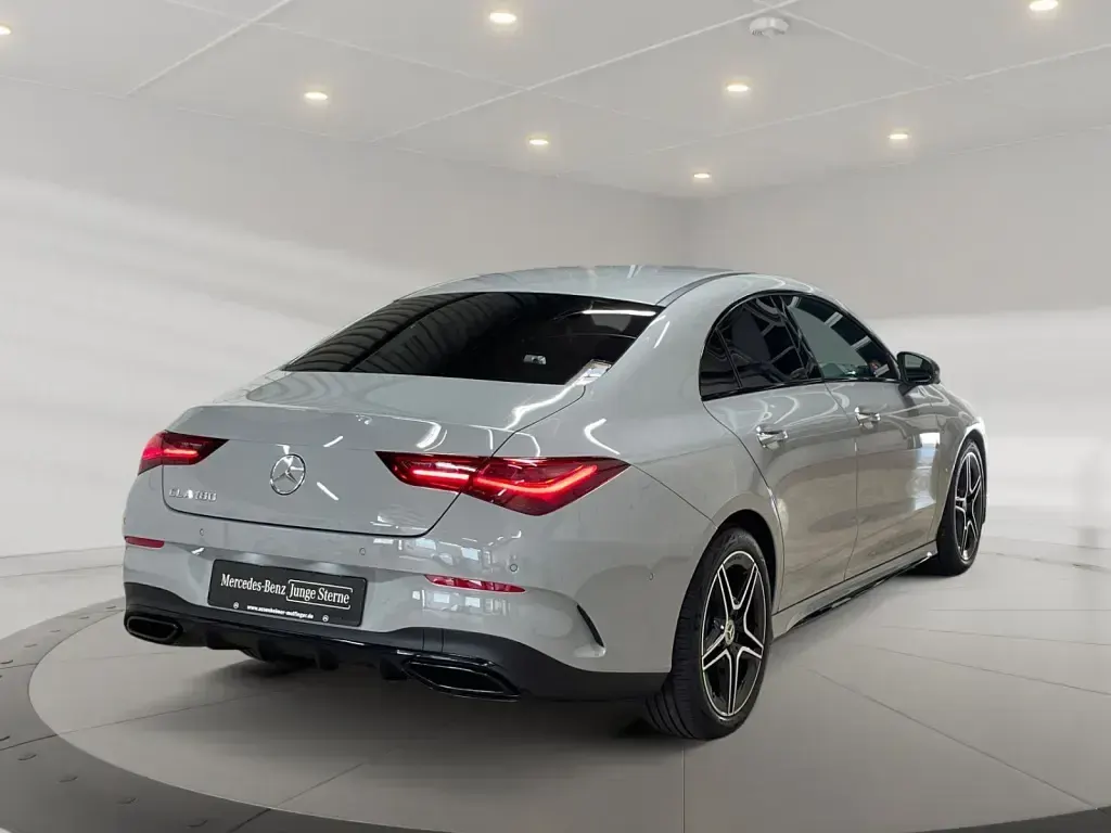 Gebraucht Mercedes CLA180 AMG 136 PS (100 kW) 2025 Manufaktur lack manufaktur alpingrau uni Coupé