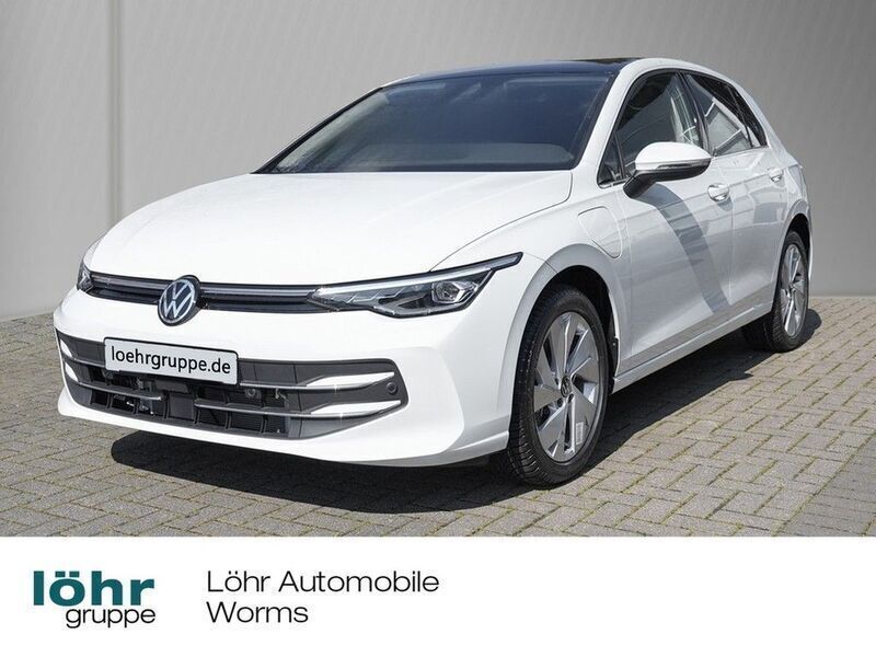 Pure white Neu 2025 VW Golf VIII Style Limousine | 45.850 € (Teuer) - Bild 1/4