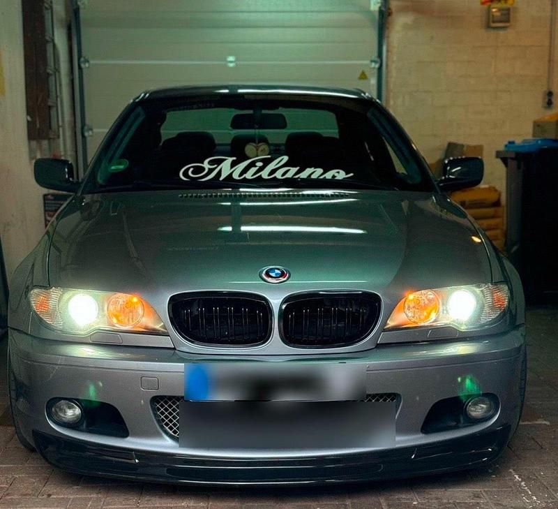 Gebraucht BMW 325 192 PS (141 kW) 2004 Grau Coupé