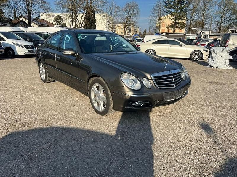Gebraucht Mercedes E280 Avantgarde 190 PS (139 kW) 2007 Grau Limousine