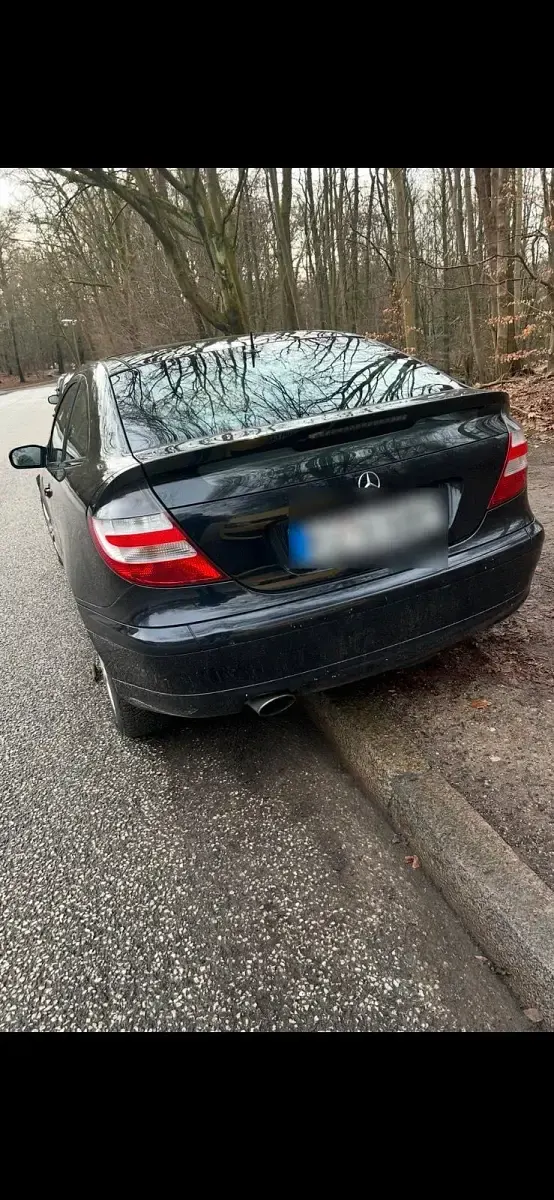 Gebraucht Mercedes C160 122 PS (89 kW) 2006 Schwarz Coupé