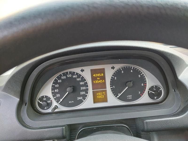 Gebraucht Mercedes B170 116 PS (85 kW) 2007 Gold Van / Kleinbus