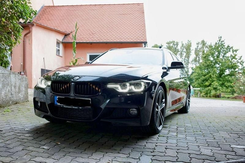 Schwarz Gebraucht 2017 BMW 335 M Sport Kombi | 18.999 € (Fairer Preis) - Bild 1/4