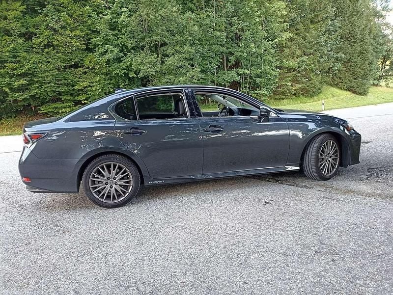 Grau Gebraucht 2017 Lexus GS450H Luxury Line Limousine | 30.800 € - Bild 1/2