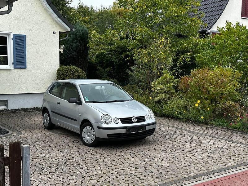Gebraucht VW Polo Basis 75 PS (55 kW) 2003 Silber Limousine