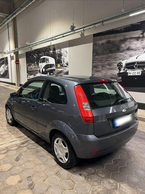 Gebraucht Ford Fiesta 60 PS (44 kW) 2005 Grau Kleinwagen