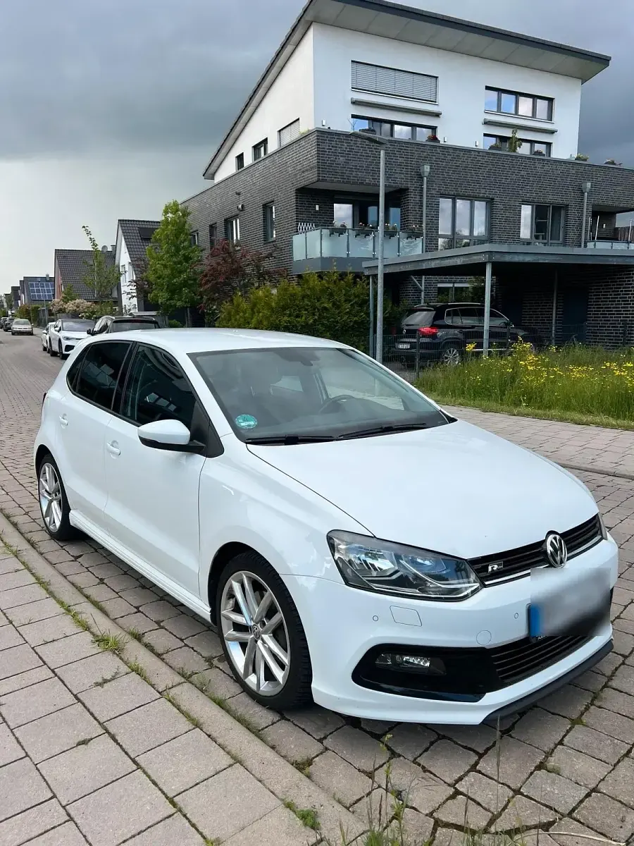 Gebraucht VW Polo Highline 110 PS (80 kW) 2015 Weiß Kleinwagen