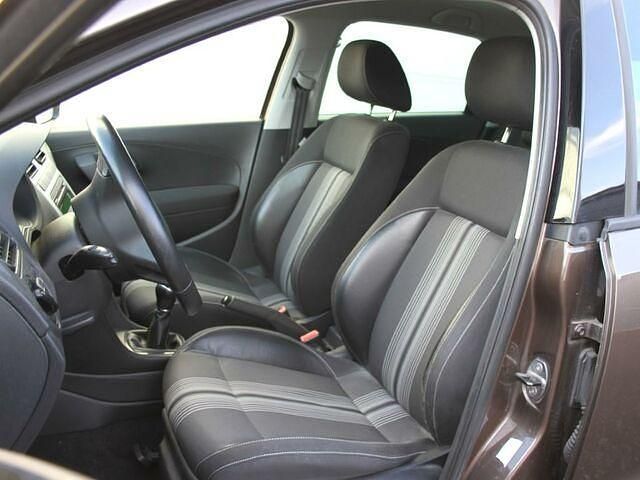 Gebraucht VW Polo Match 90 PS (66 kW) 2013 Toffeebraun metallic Limousine