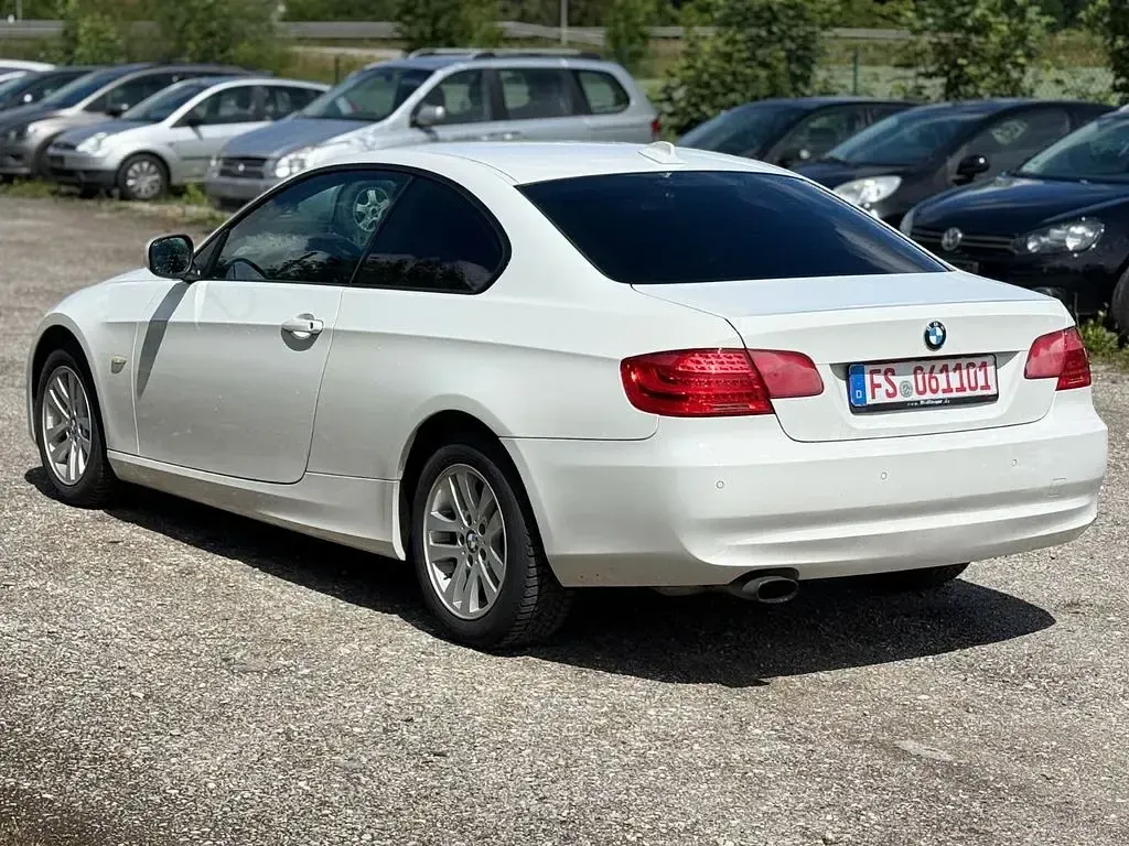 Gebraucht BMW 320 170 PS (125 kW) 2012 Weiß Coupé