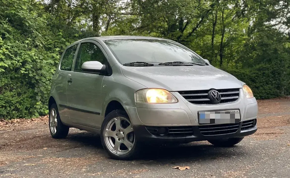 Używany VW Fox 55 KM (40 kW) 2006 Srebrny Hatchback
