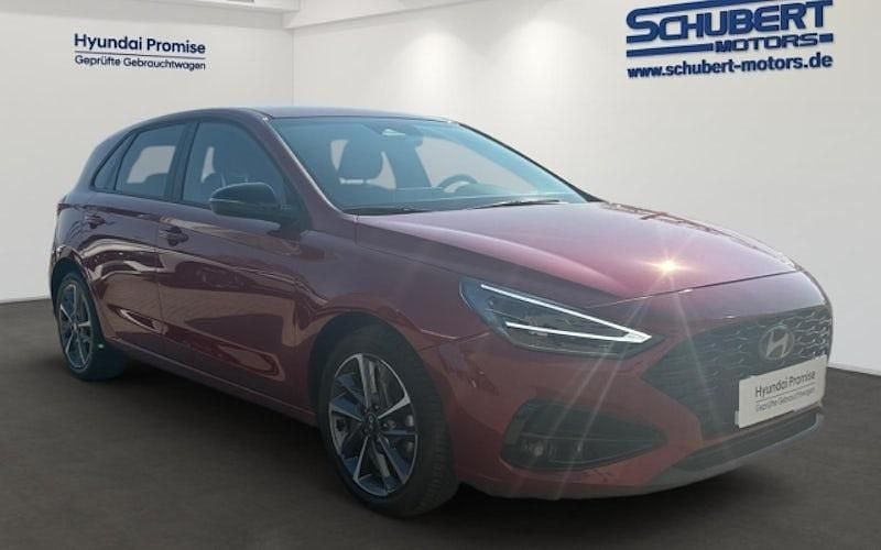 Gebraucht Hyundai i30 Advantage 101 PS (74 kW) 2025 Rot Limousine