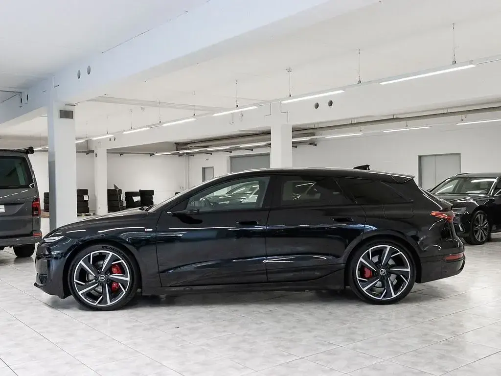 Gebraucht Audi A6 e-tron Performance 269 kW (367 PS) 2025 Mythosschwarz metallic Kombi