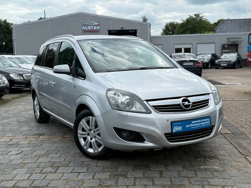 Silber Gebraucht 2009 Opel Zafira Innovation Van / Kleinbus | 4.999 € (Etwas zu teuer) - Bild 1/4