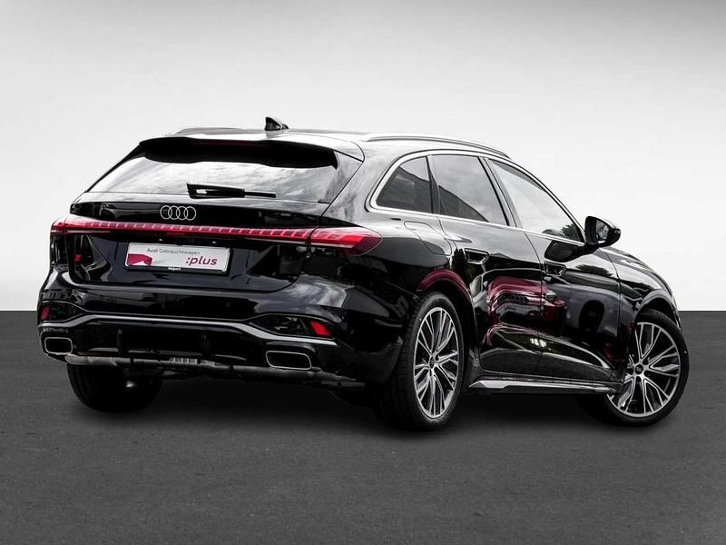 Gebraucht Audi A5 S-Line 204 PS (150 kW) 2025 Mythosschwarz metallic Kombi