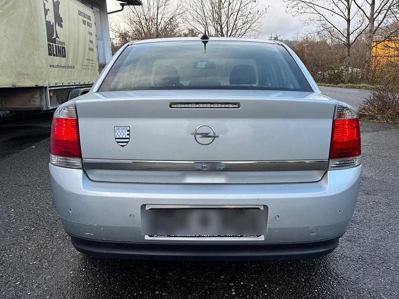 Silber Gebraucht 2004 Opel Vectra Limousine | 790 € (Superpreis) - Bild 1/4