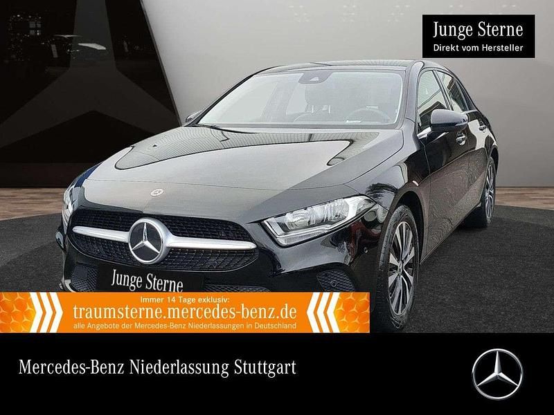 Gebraucht Mercedes A250 Advanced 160 PS (117 kW) 2021 Schwarz Limousine