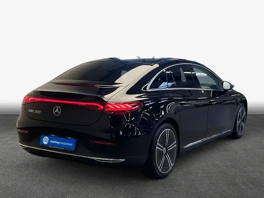Gebraucht Mercedes EQE300 Advanced Plus 180 kW (245 PS) 2023 Schwarz Limousine