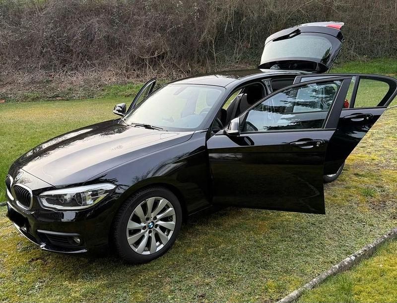 Gebraucht BMW 118 Advantage 136 PS (100 kW) 2018 Schwarz Kleinwagen