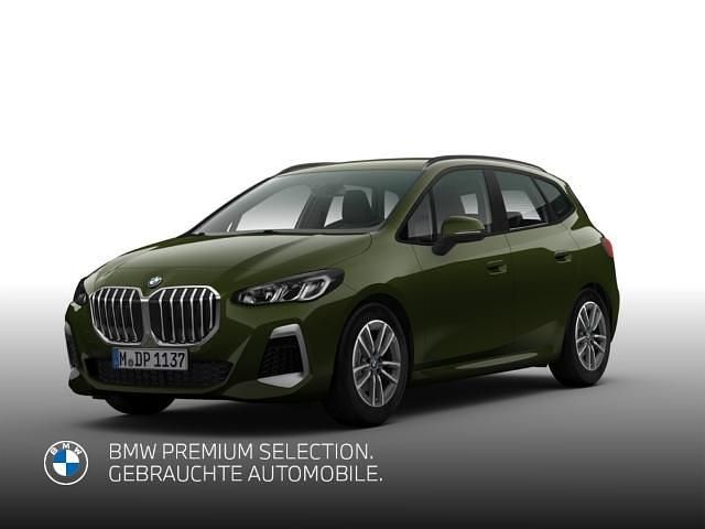 Gruen Gebraucht 2025 BMW 218 Active Tourer Efficient Dynamics Van / Kleinbus | 31.880 € (Fairer Preis) - Bild 1/4