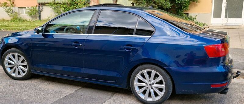 Blau Gebraucht 2011 VW Jetta Highline Limousine | 6.500 € (Fairer Preis) - Bild 1/4