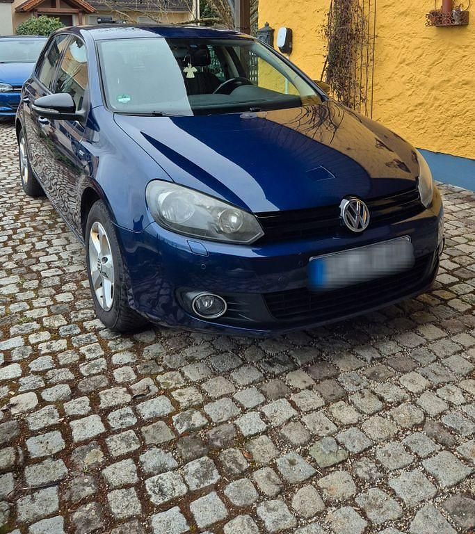 Gebraucht VW Golf VII Match 122 PS (89 kW) 2012 Blau Limousine