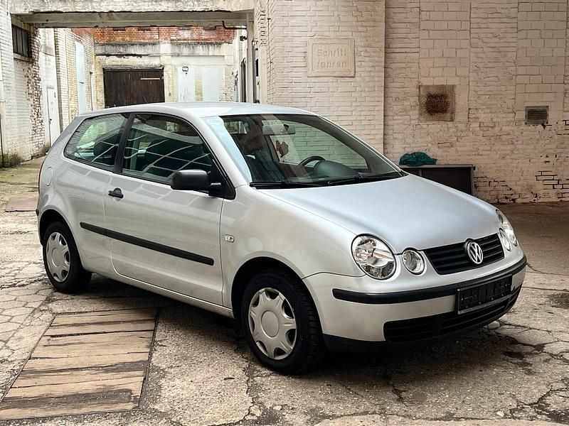 Gebraucht VW Polo 75 PS (55 kW) 2002 Silber Coupé
