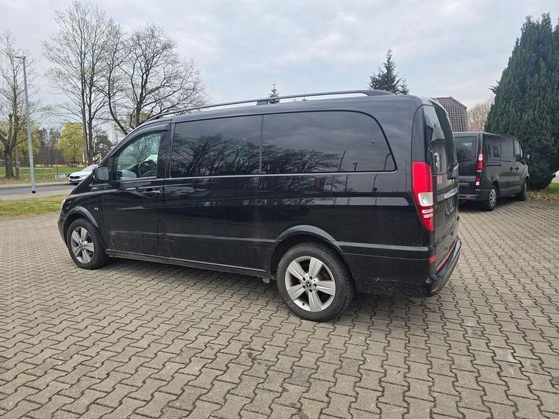Gebraucht Mercedes Viano 224 PS (164 kW) 2012 Schwarz Van / Kleinbus