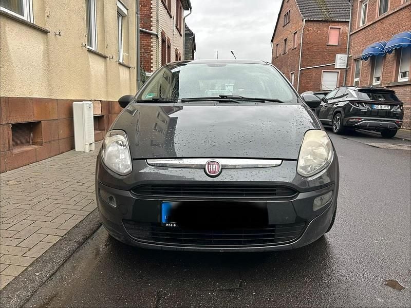 Gebraucht Fiat Punto Evo 77 PS (56 kW) 2011 Schwarz Kleinwagen