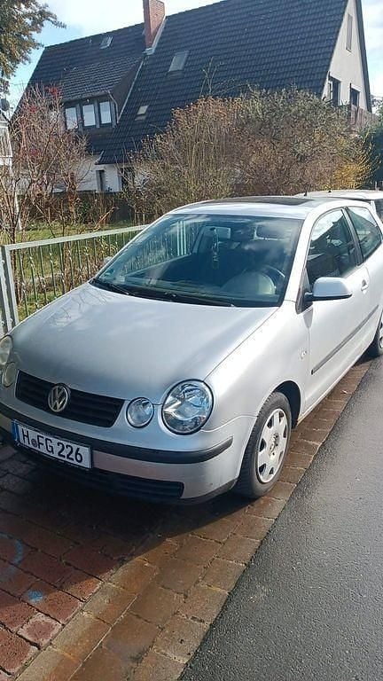 Gebraucht VW Polo Basis 54 PS (39 kW) 2002 Grau Limousine