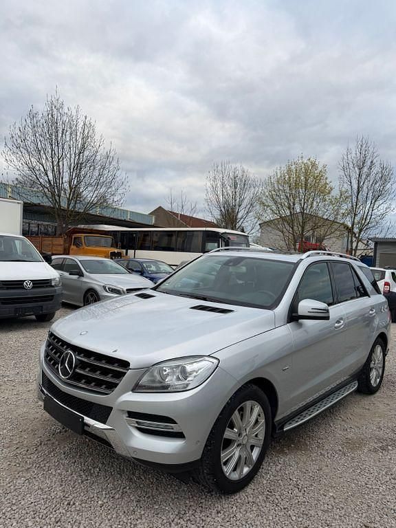 Gebraucht Mercedes ML350 258 PS (189 kW) 2012 Silber SUV