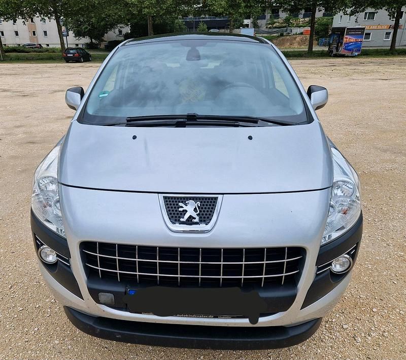 Silber Gebraucht 2011 Peugeot 3008 SUV | 3.200 € (Fairer Preis) - Bild 1/4
