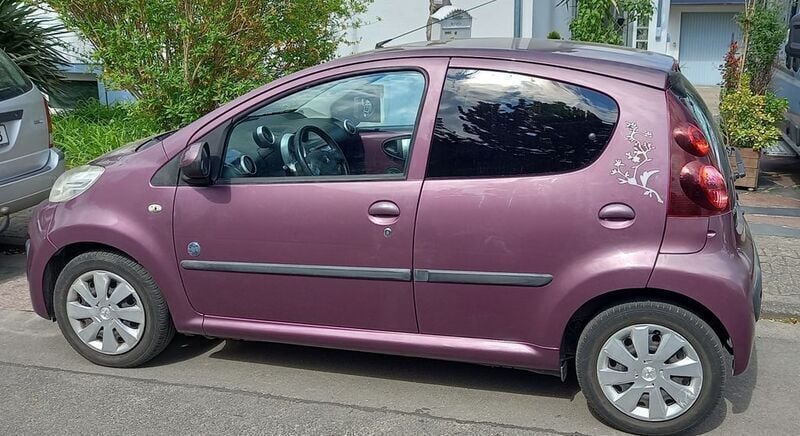 Violet Gebraucht 2013 Peugeot 107 Envy Kleinwagen | 3.450 € (Fairer Preis) - Bild 1/4
