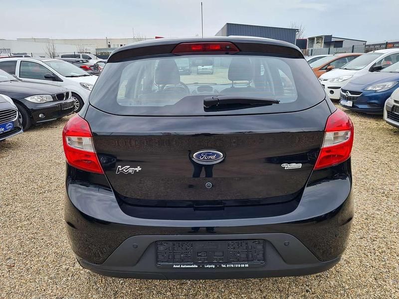 Gebraucht Ford Ka 86 PS (63 kW) 2018 Iridiumschwarz metallic Kleinwagen