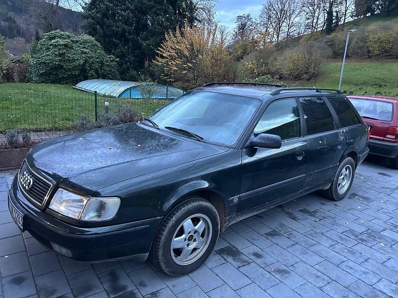 Grün Gebraucht 1993 Audi 100 Kombi | 3.000 € - Bild 1/4