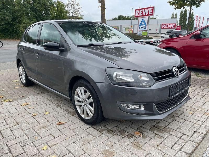 Grau Gebraucht 2011 VW Polo Style Limousine | 3.750 € (Superpreis) - Bild 1/4