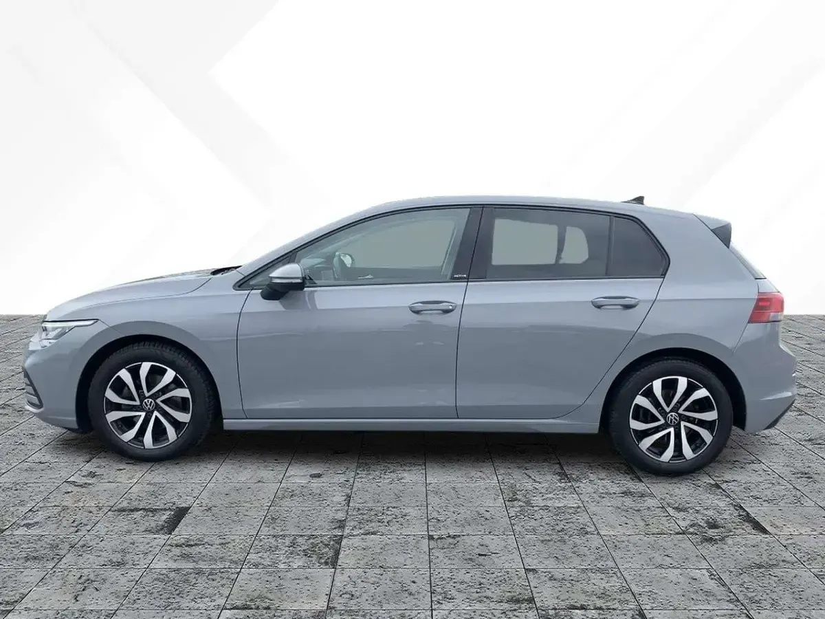 Gebraucht VW Golf VIII Active 150 PS (110 kW) 2021 Grau Limousine
