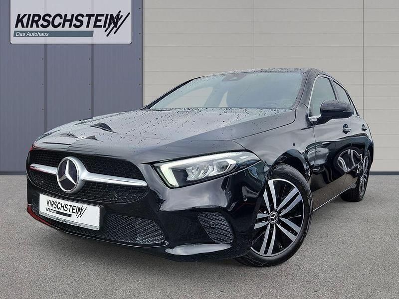 Schwarz Gebraucht 2022 Mercedes A200 Progressive Limousine | 24.990 € (Fairer Preis) - Bild 1/4