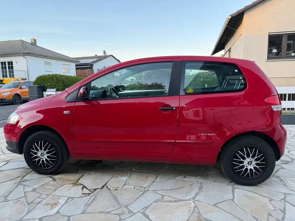 Second-hand VW Fox 54 CP (39 kW) 2010 Roșu Hatchback