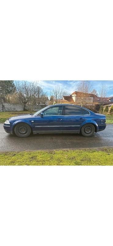 Gebraucht VW Passat 210 PS (154 kW) 2003 Blau Limousine