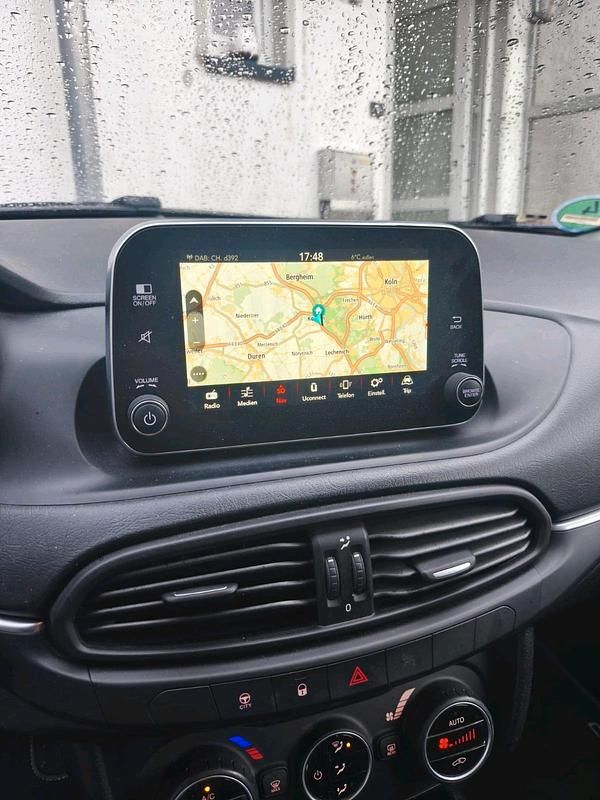 Gebraucht Fiat Tipo 110 PS (80 kW) 2017 Rot Kombi