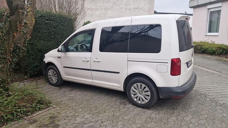 Gebraucht VW Caddy 102 PS (75 kW) 2017 Weiß Van / Kleinbus