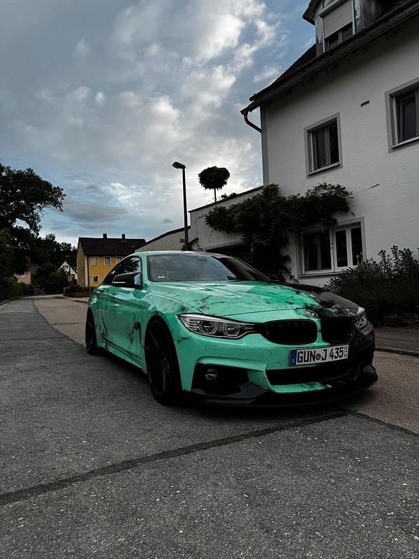 Weiß Gebraucht 2015 BMW 435 Gran Coupé Coupé | 29.000 € - Bild 1/4